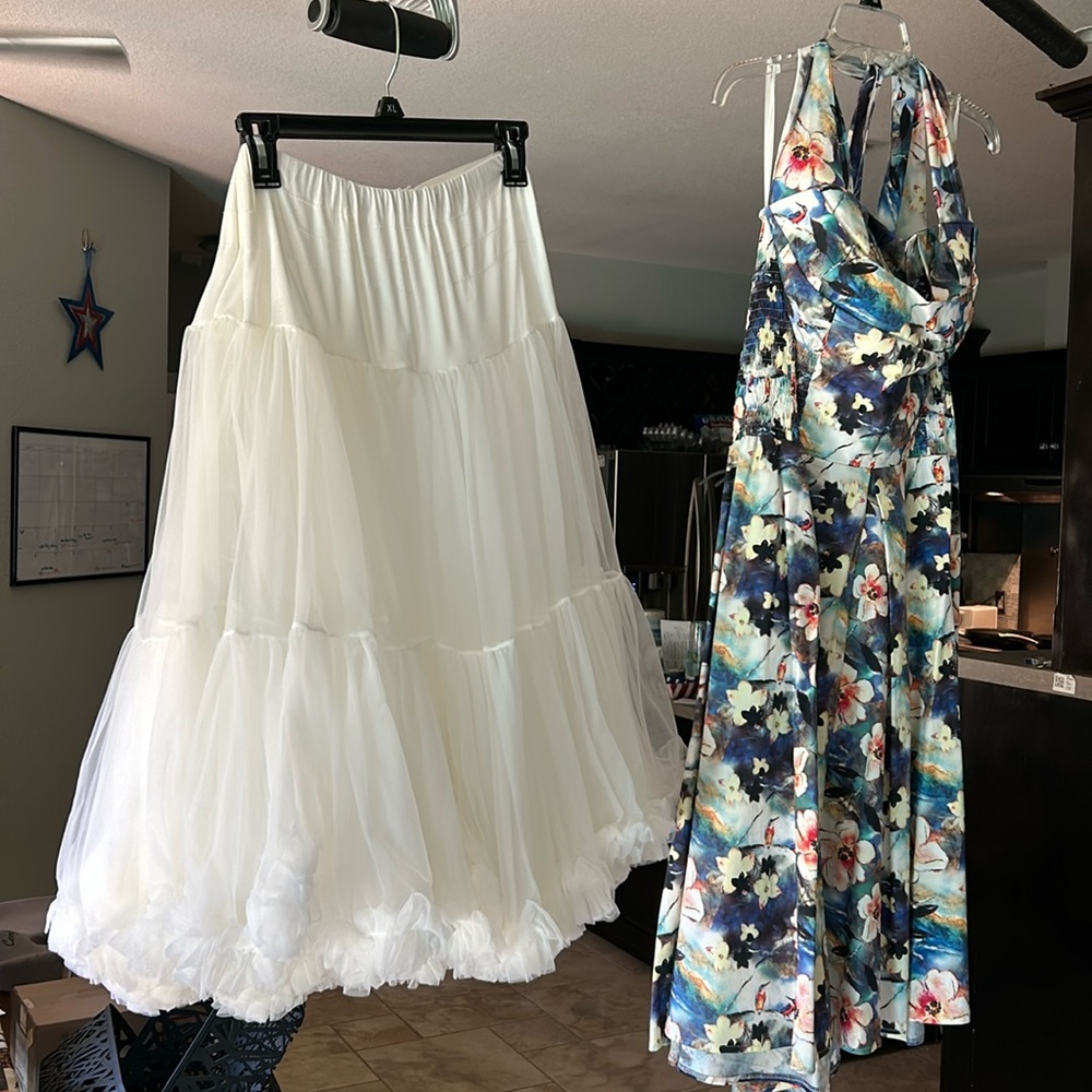 Unique Vintage Floral Halter Dress with petticoat Size XL